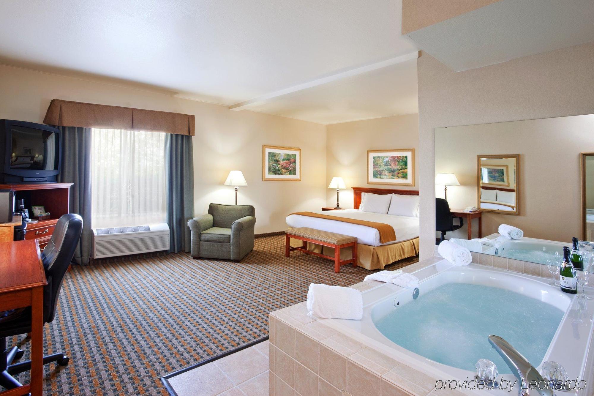 Holiday Inn Express Hotel & Suites Columbus Southeast Groveport By Ihg Room photo