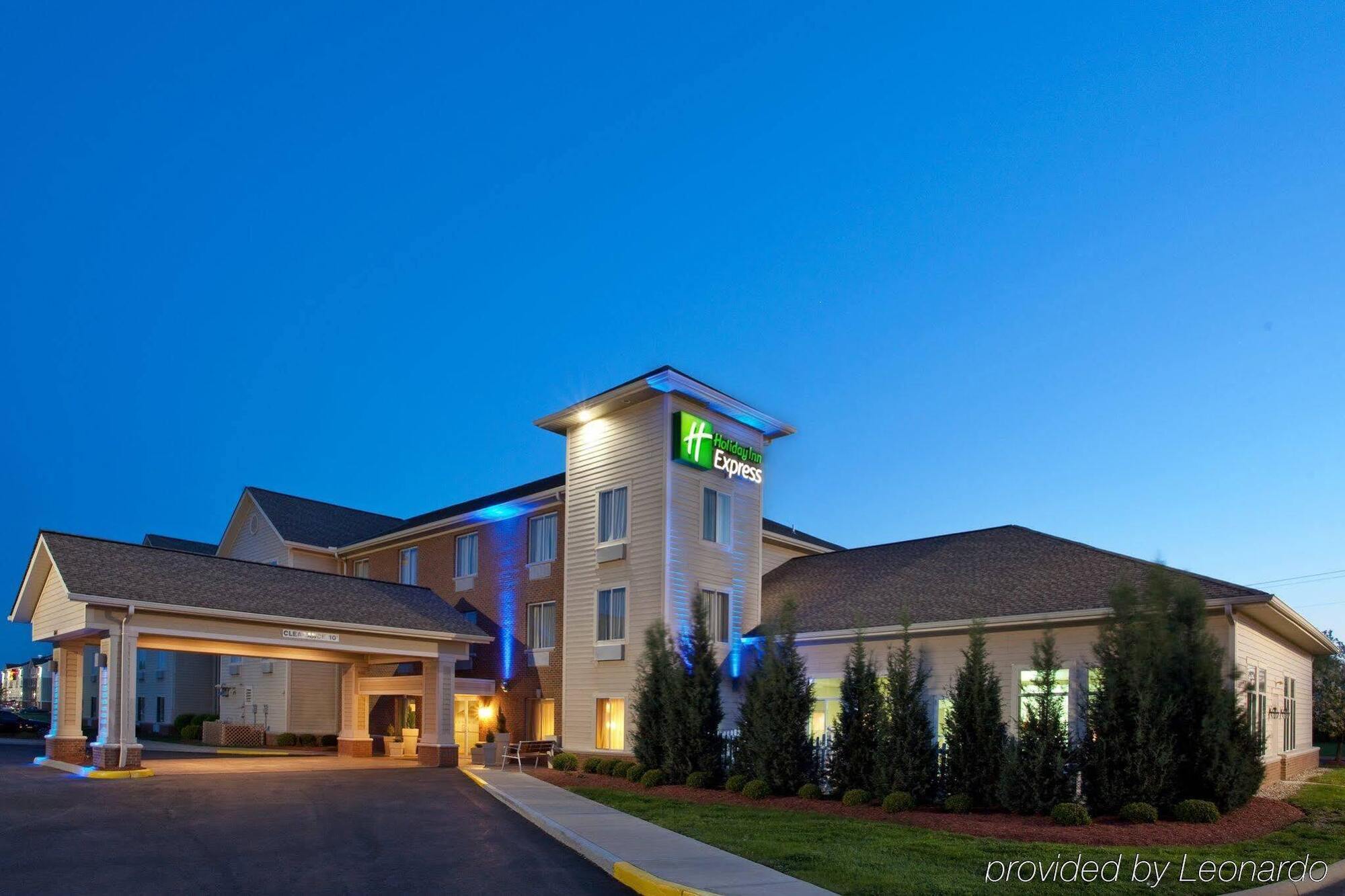 Holiday Inn Express Hotel & Suites Columbus Southeast Groveport By Ihg Exterior photo